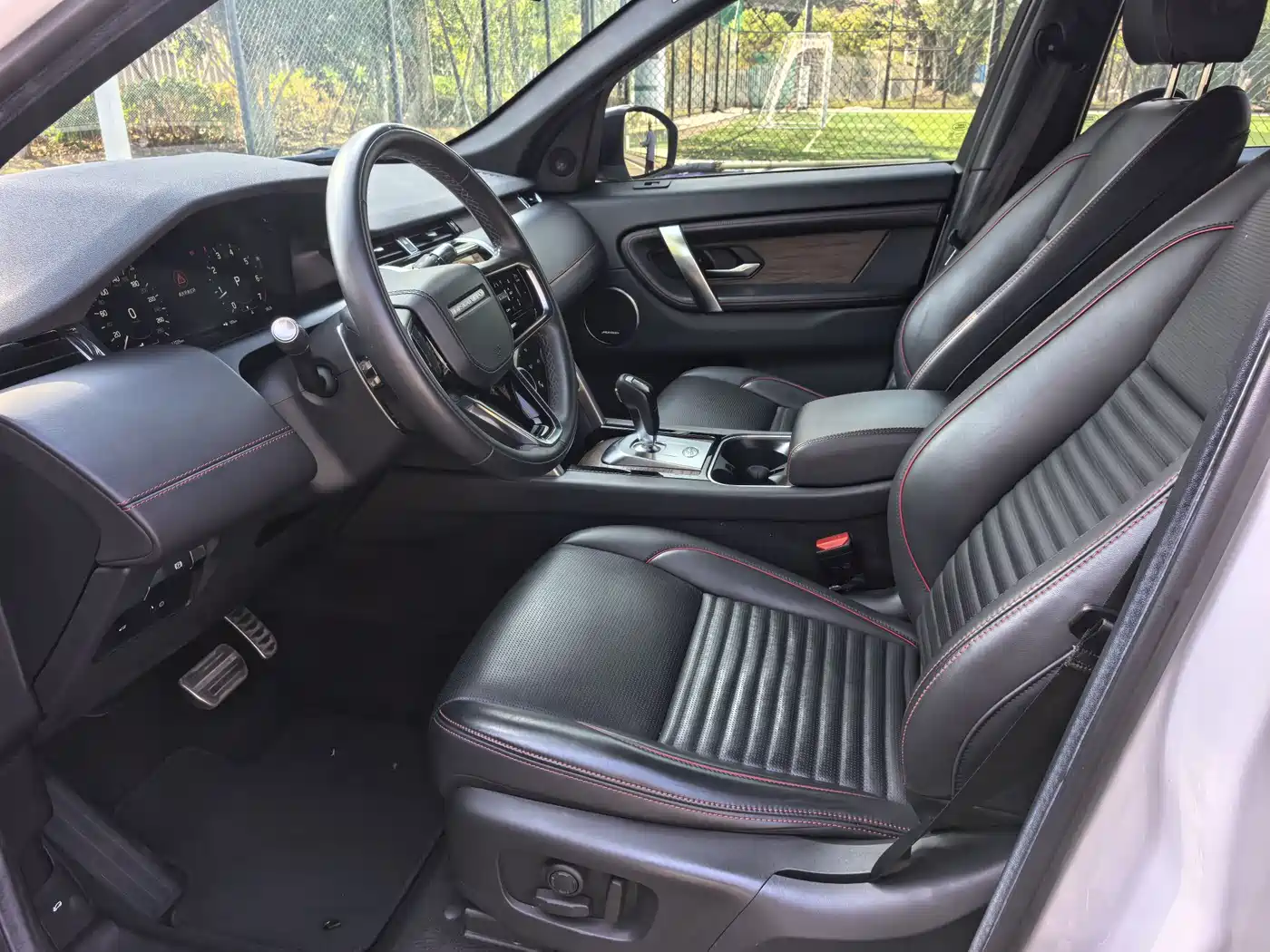 LAND ROVER DISCOVER SPORTS