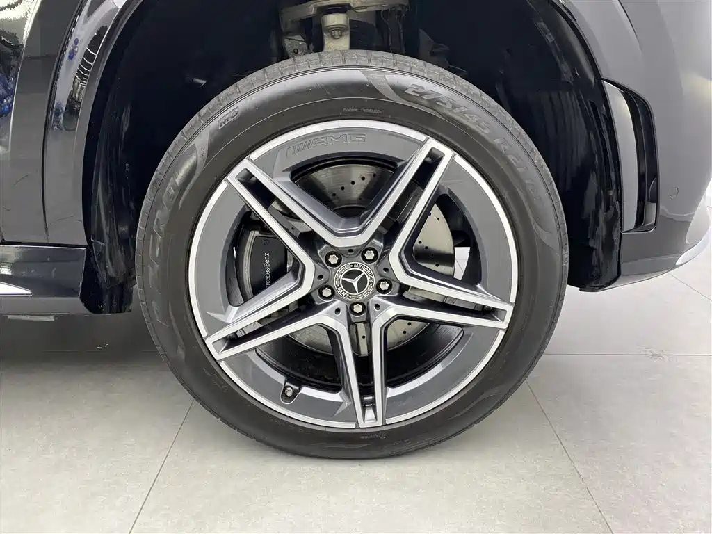 Mercedes-Benz GLS 2023 Facelift GLS 450 4MATIC Fashion фото 39