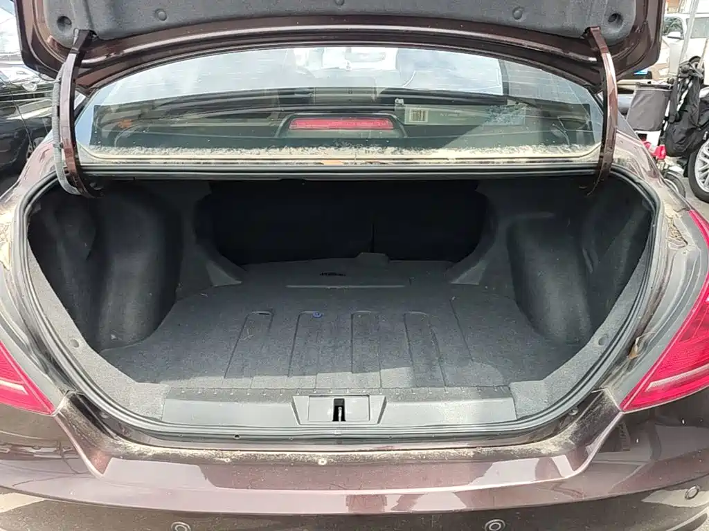 Geely Emgrand 2015 2015 Sedan 1.5L Manual Upward Edition