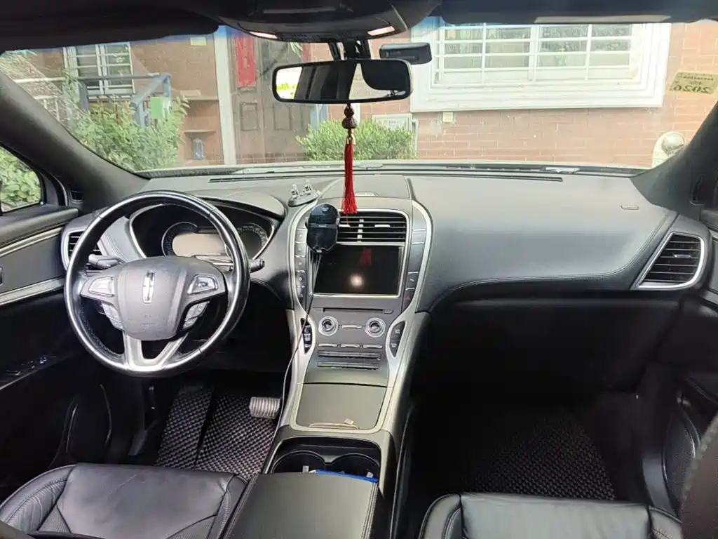 Фото 12 - Lincoln MKX