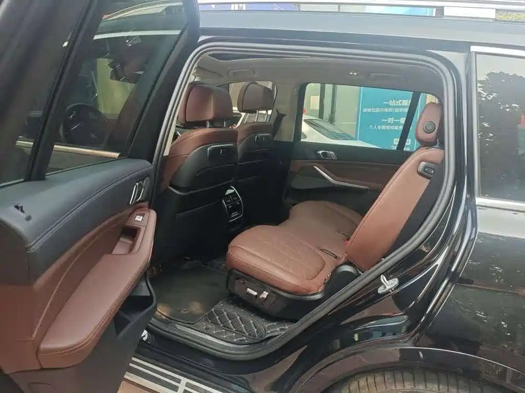 BMW X7 2023 2023 xDrive40i Leading Luxury Package