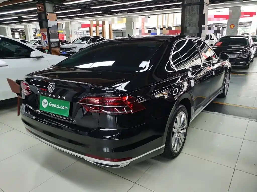 Photo 7 - Volkswagen Phideon