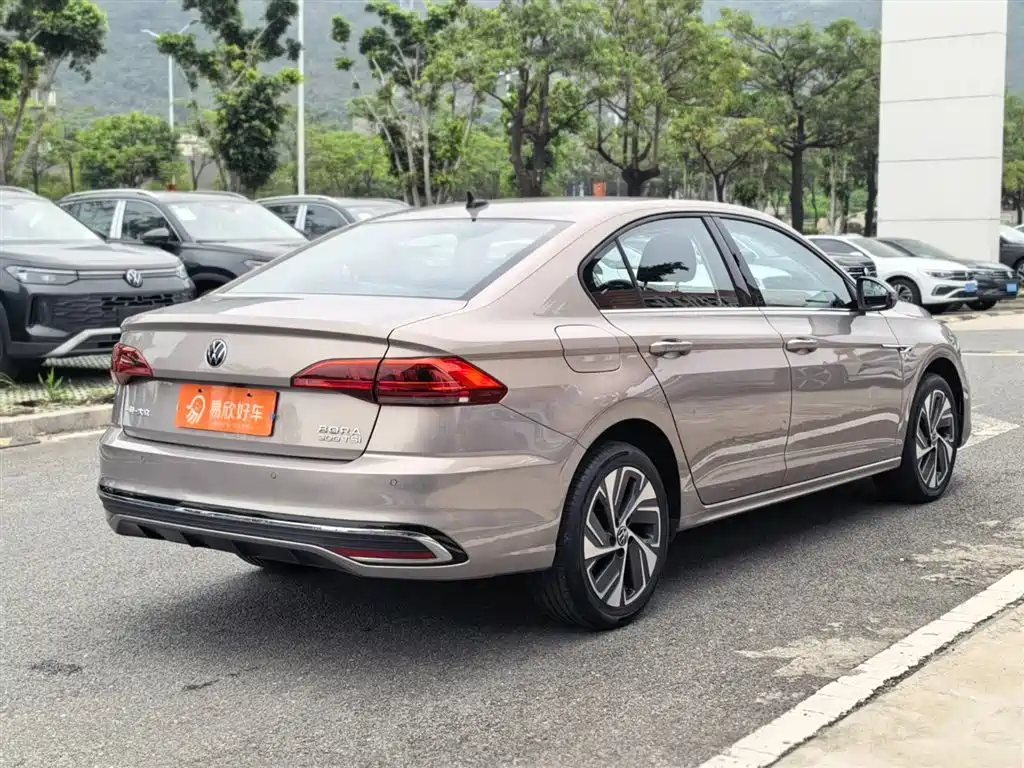 Volkswagen Bora 2024 300TSI DSG Premium Ride Edition фото 7