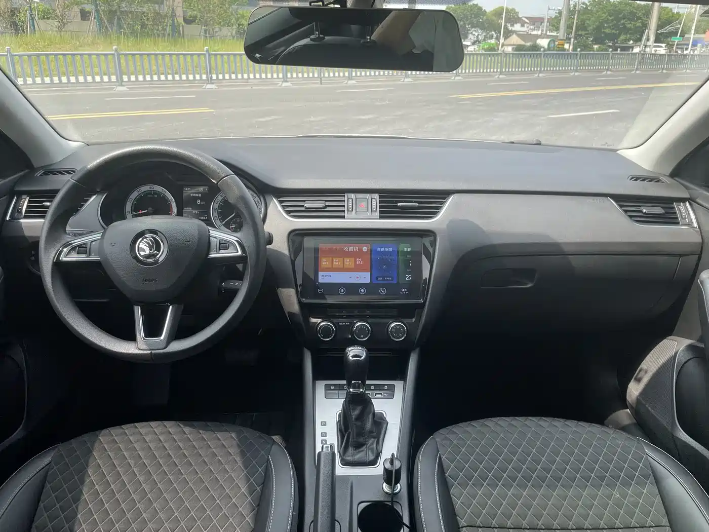 Škoda Octavia 2019 TSI280 DSG Luxury Edition фото 7