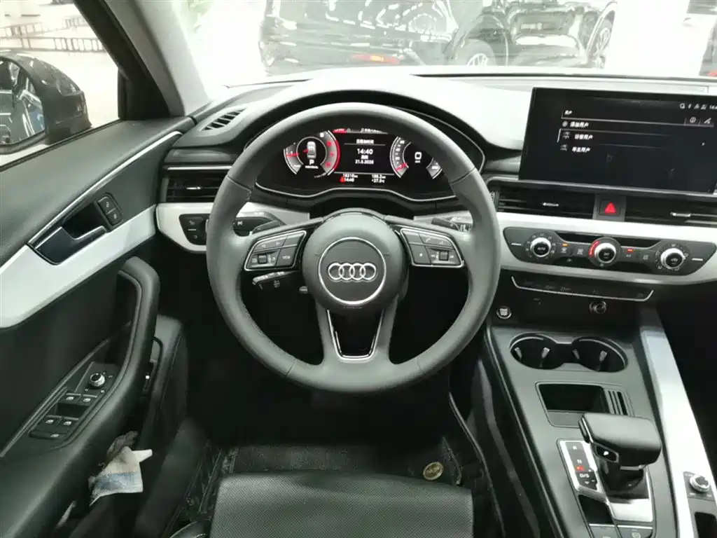 Audi A4L 2023 40 TFSI Fashion Dynamic фото 11