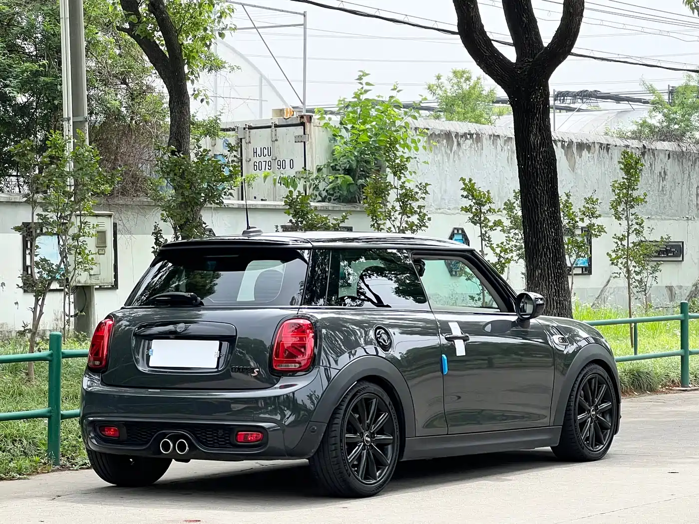 MINI 2021 2.0T COOPER S Classic фото 7