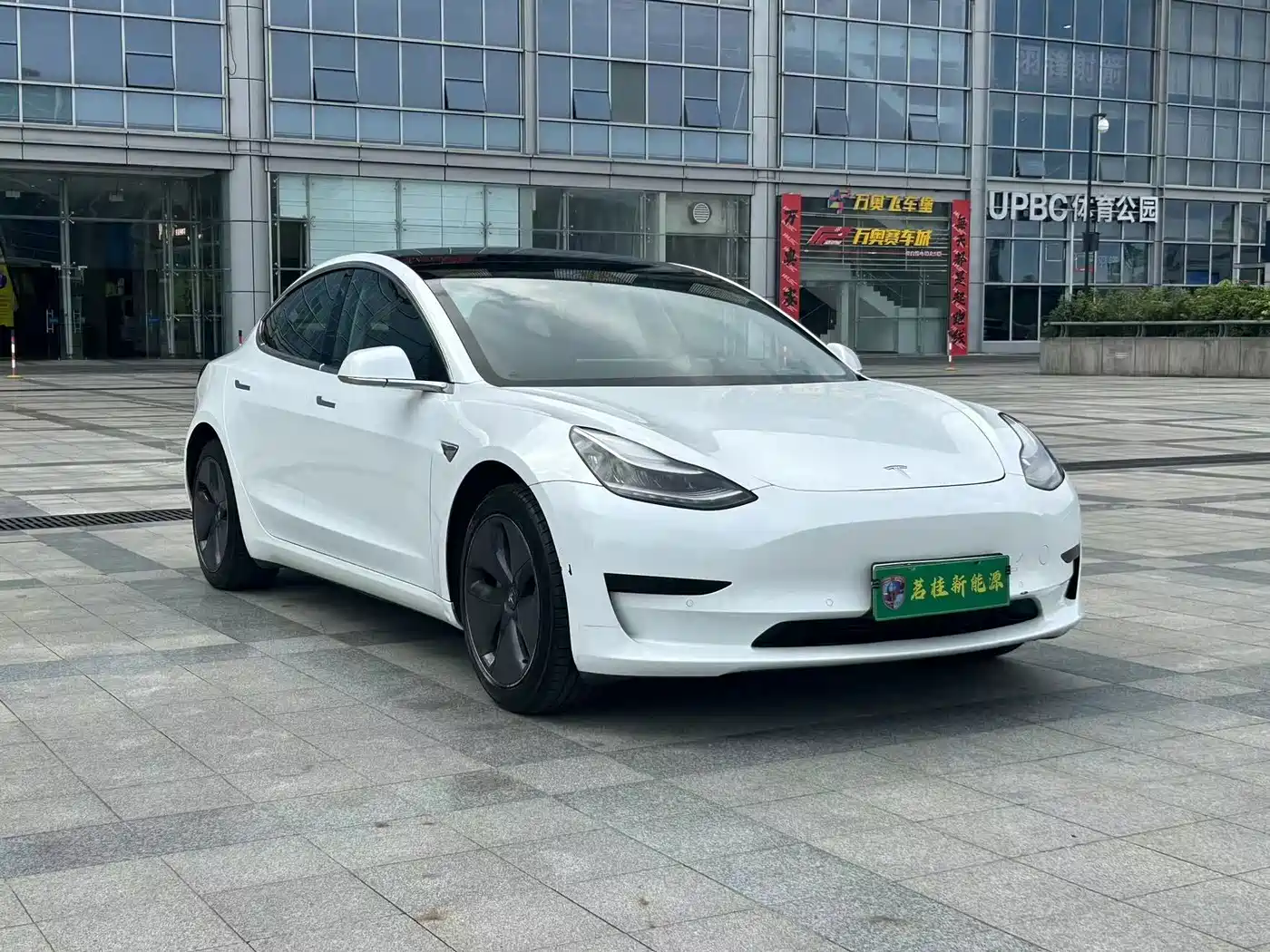 Tesla Model 3 (Import) 2019 2019 Standard Range RWD Upgraded Edition