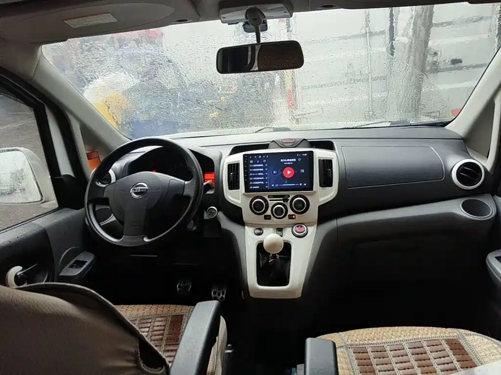 Nissan NV200 2012 2011 1.6L 232-seat Premium Elegance Model