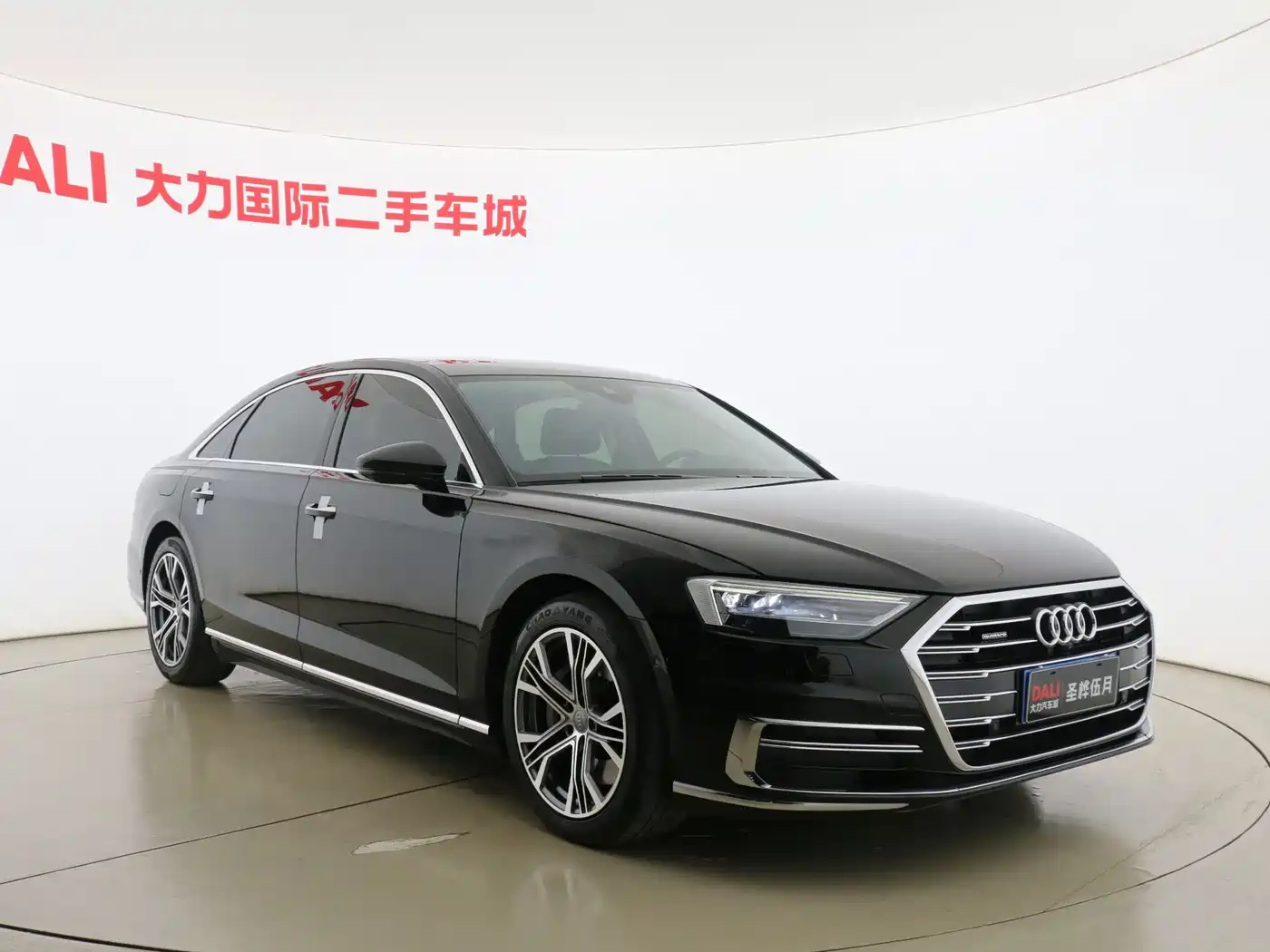 Audi A8 2018 A8L 55 TFSI quattro Launch Premium фото 3