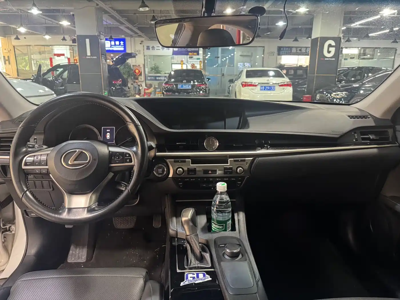 Lexus ES 2015 200 Elite Edition фото 9