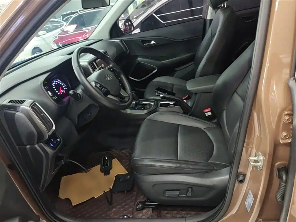 Hyundai Beijing Hyundai ix35 2018 2.0L Automatic 2WD Zhiyong·Enjoyment Edition фото 15