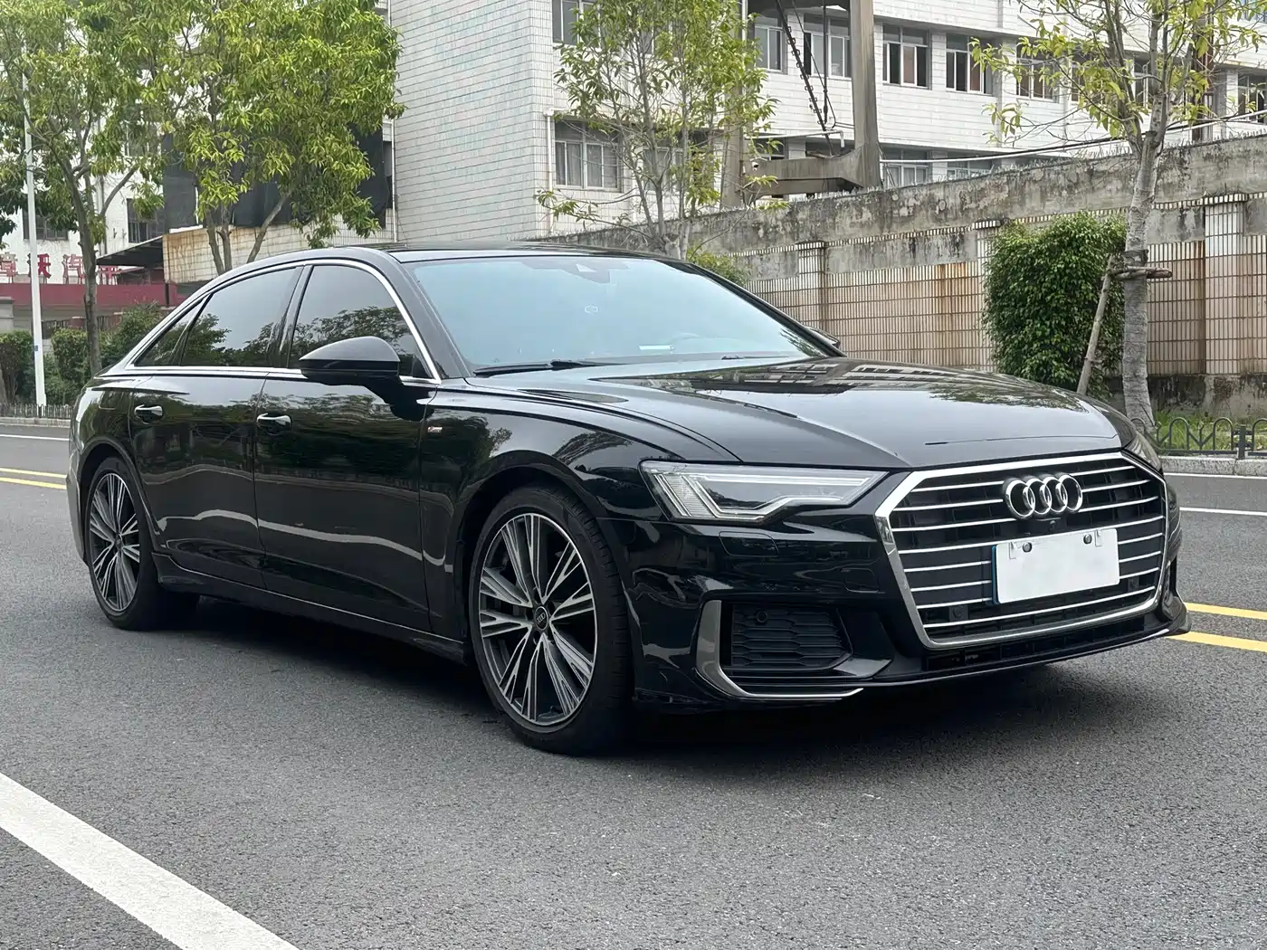 Audi A6L 2022 45 TFSI Premium Elegance фото 3