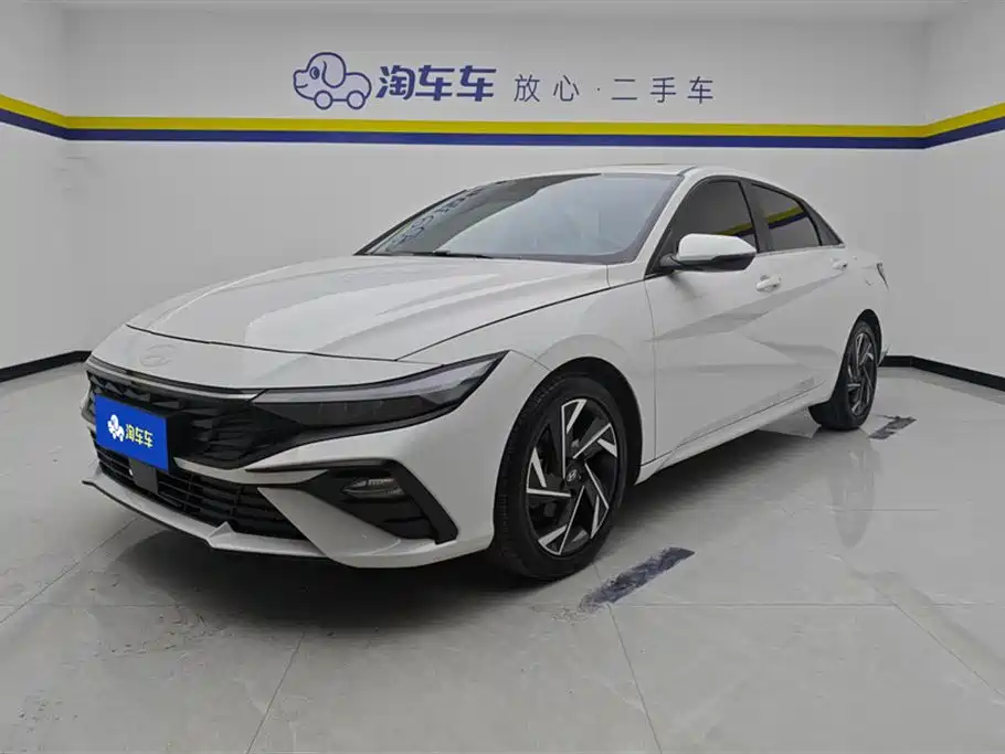 Hyundai Elantra 2023 1.5L CVT GLX Elite Edition
