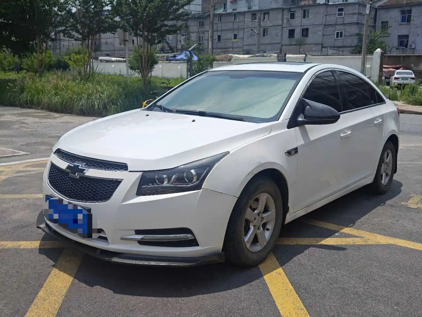 Chevrolet Cruze 2013 1.6L SL Sunroof MT