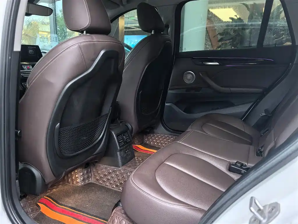 BMW X1 2022 sDrive25Li Leading фото 10