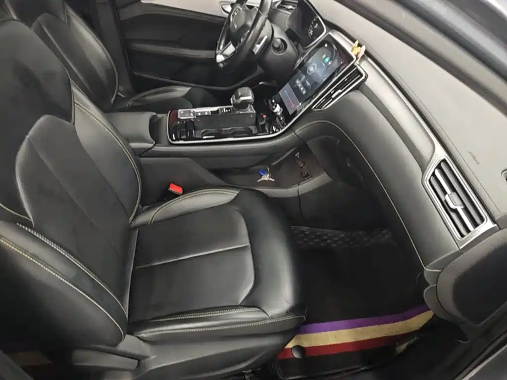 Roewe i6 MAX 2020 2020 Model 300TGI Automatic Cool & Smart Edition