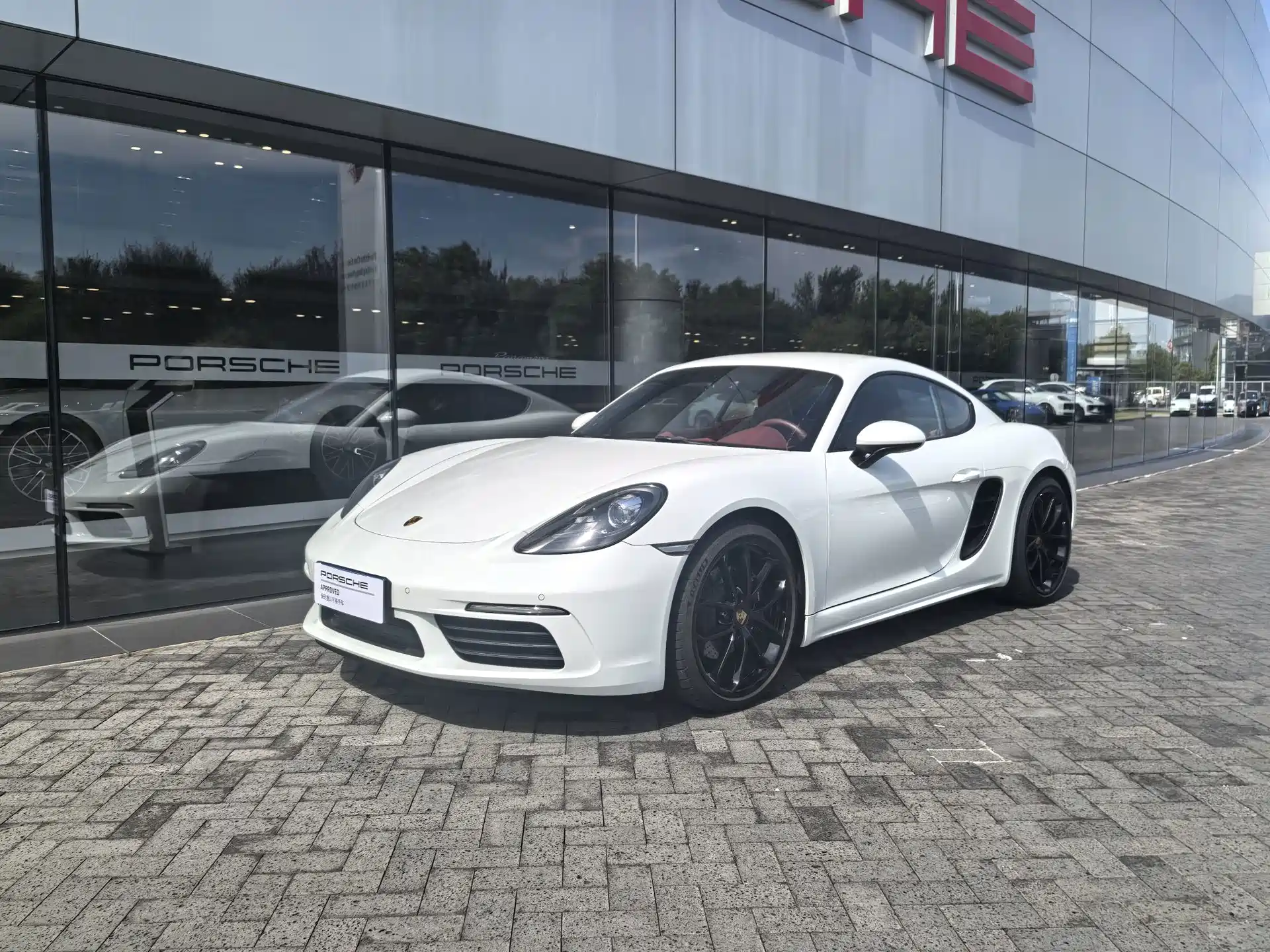 صورة 1 - Porsche 718