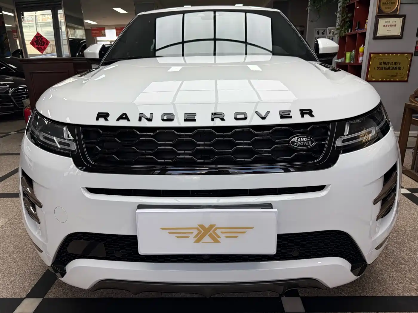 Land Rover Range Rover Evoque 2020 Model 249PS R-DYNAMIC S Gloss Black Sport Tech Edition фото 2