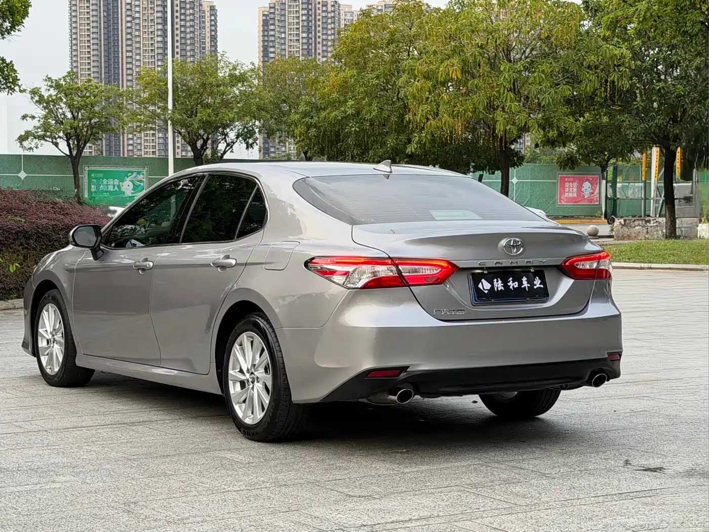 Фото 21 - Toyota Camry