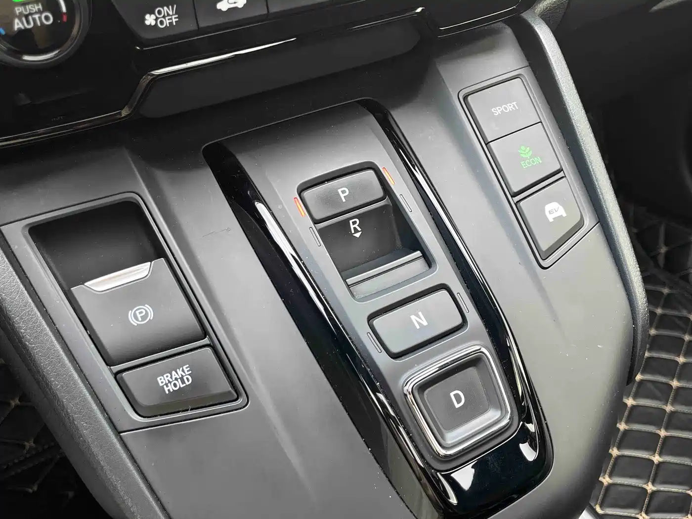 Фото 21 - Honda CR-V