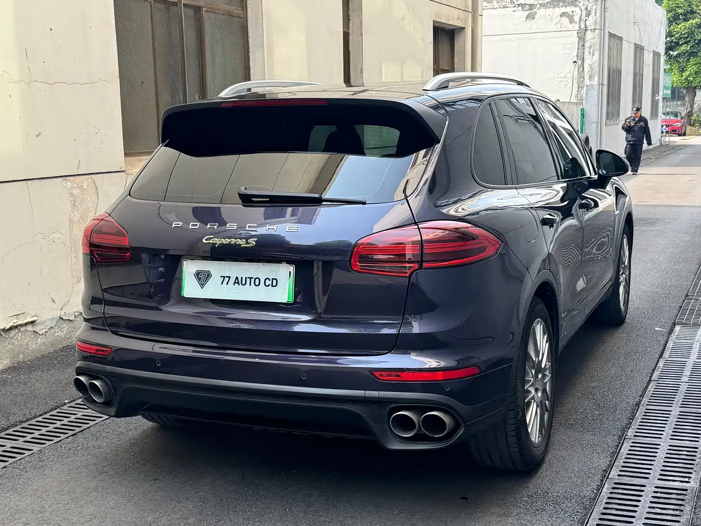Porsche Cayenne New Energy 2016 Cayenne S E-Hybrid 3.0T фото 6
