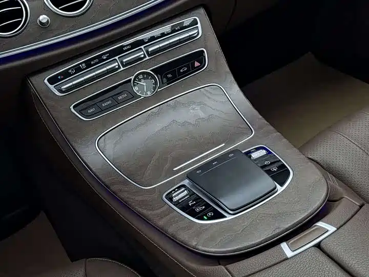 Mercedes-Benz E-Class 2019 Facelift E 300 L Luxury фото 5
