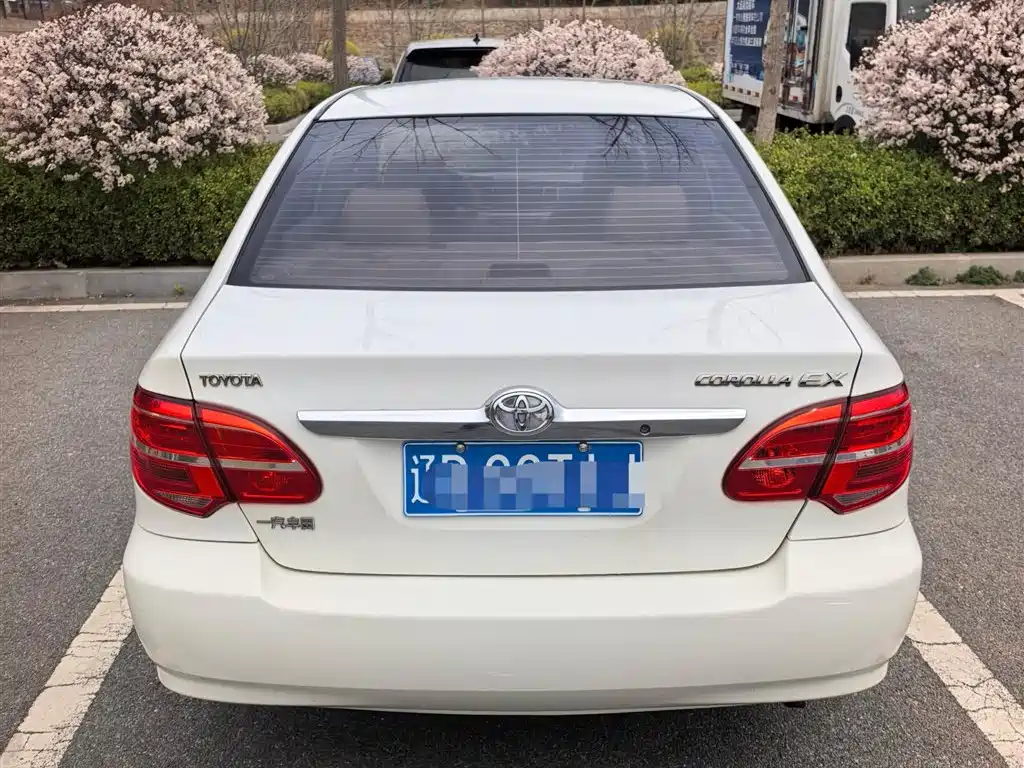 Toyota Corolla 2013 1.6L Automatic Excellence Edition фото 4