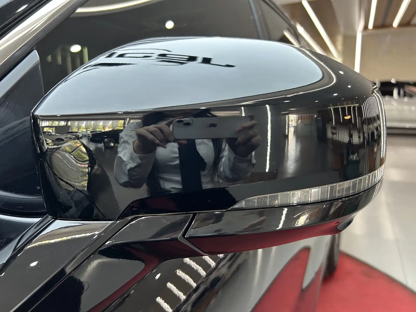 Фото 34 - Ford Edge