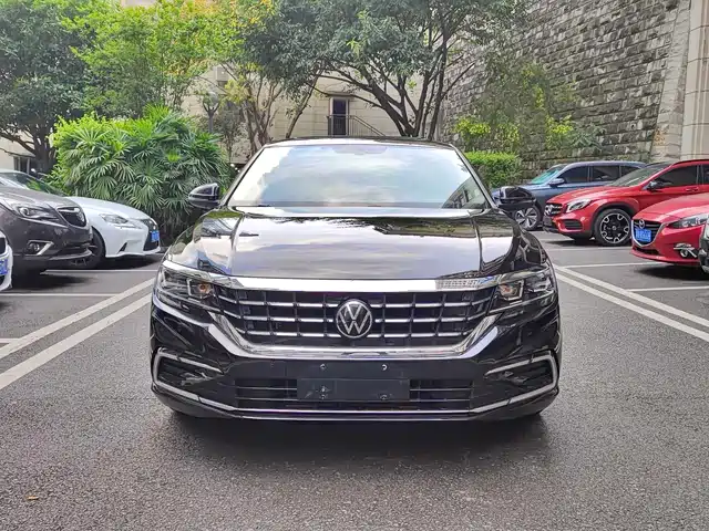Volkswagen Passat 330TSI, Элит