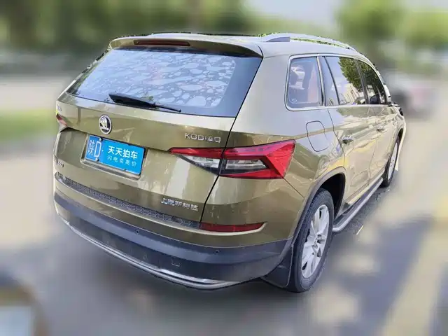 Škoda Kodiaq 2018 TSI330 5-seat FWD Luxury Premium — фото 2