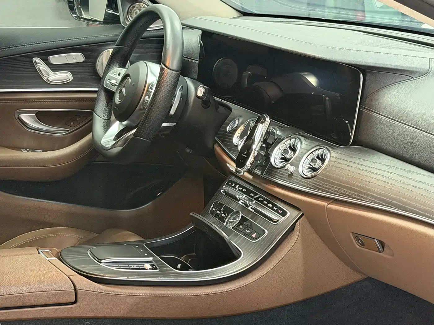 Mercedes-Benz E-Class 2019 E 260 L Sport фото 14