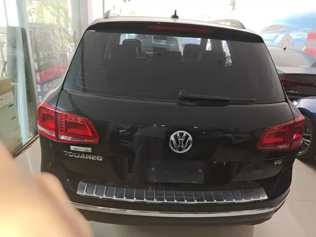 Фото 6 - Volkswagen Touareg
