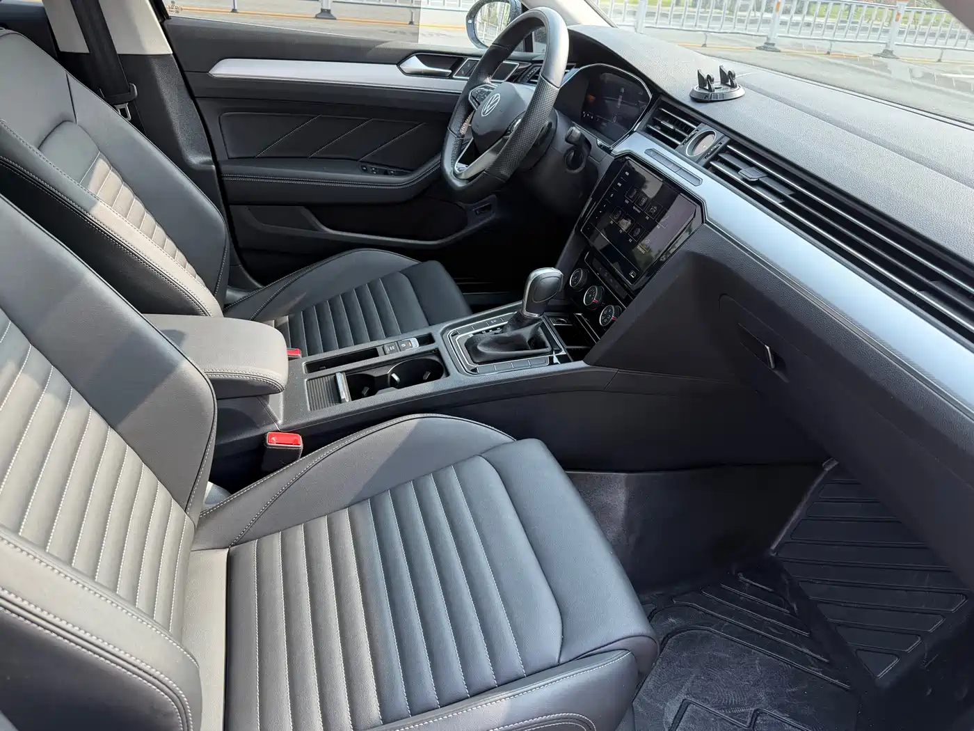 Volkswagen Magotan 2025 Popular Edition 280TSI DSG Comfort фото 18