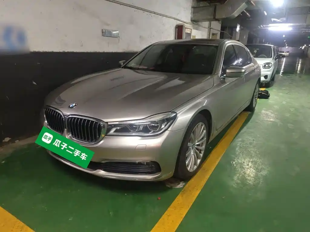 Фото 1 - BMW 7 Series