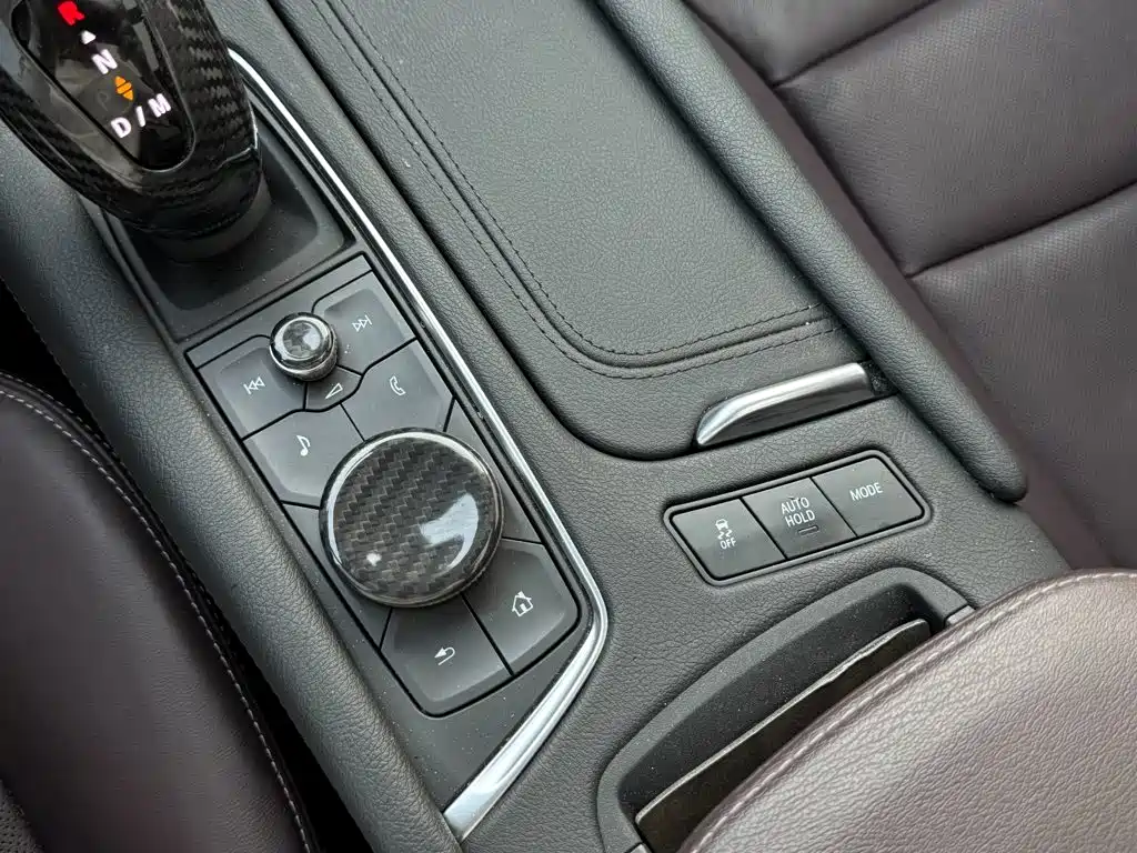 Cadillac XT6 2023 2022 2.0T 6-Seater 2WD Luxury Edition