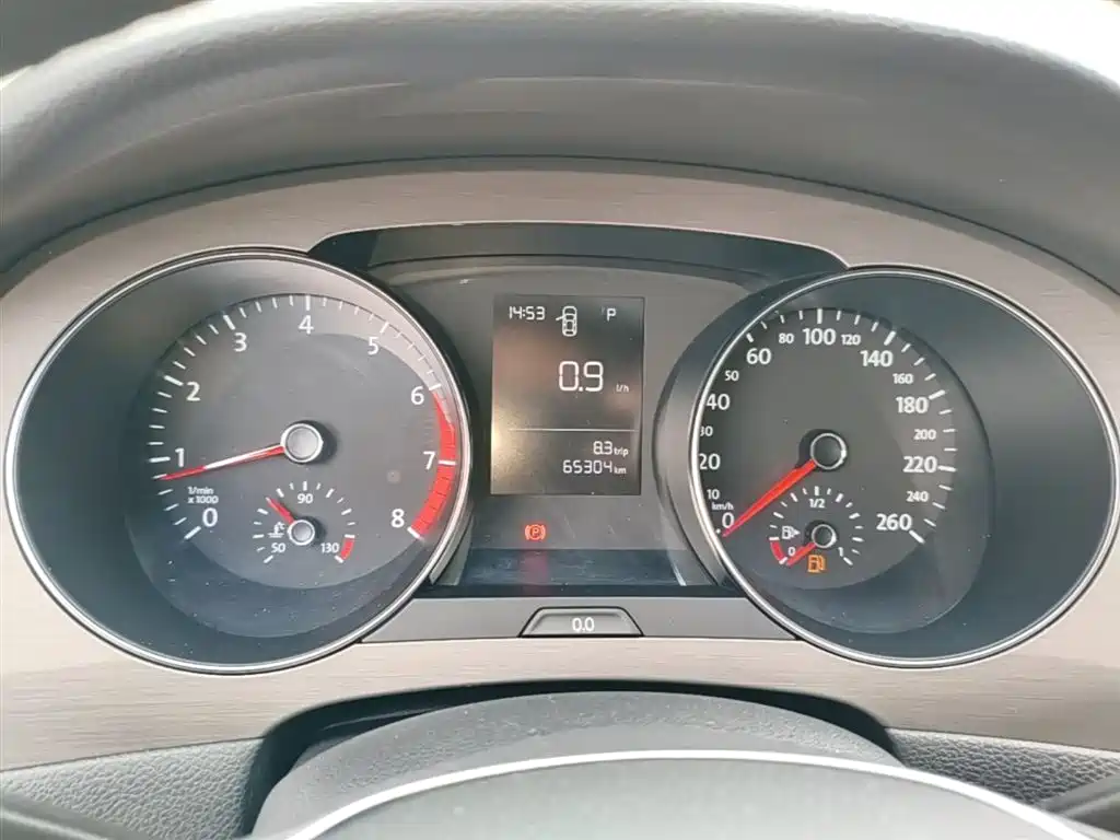 Volkswagen Golf Sportsvan 2018 1.6L Automatic Comfort фото 12