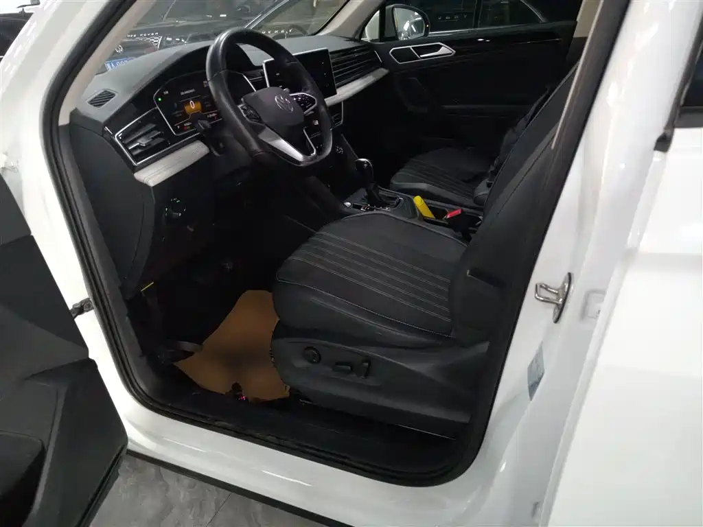 Volkswagen Tiguan L 2023 330TSI Auto 2WD Comfort Edition фото 12