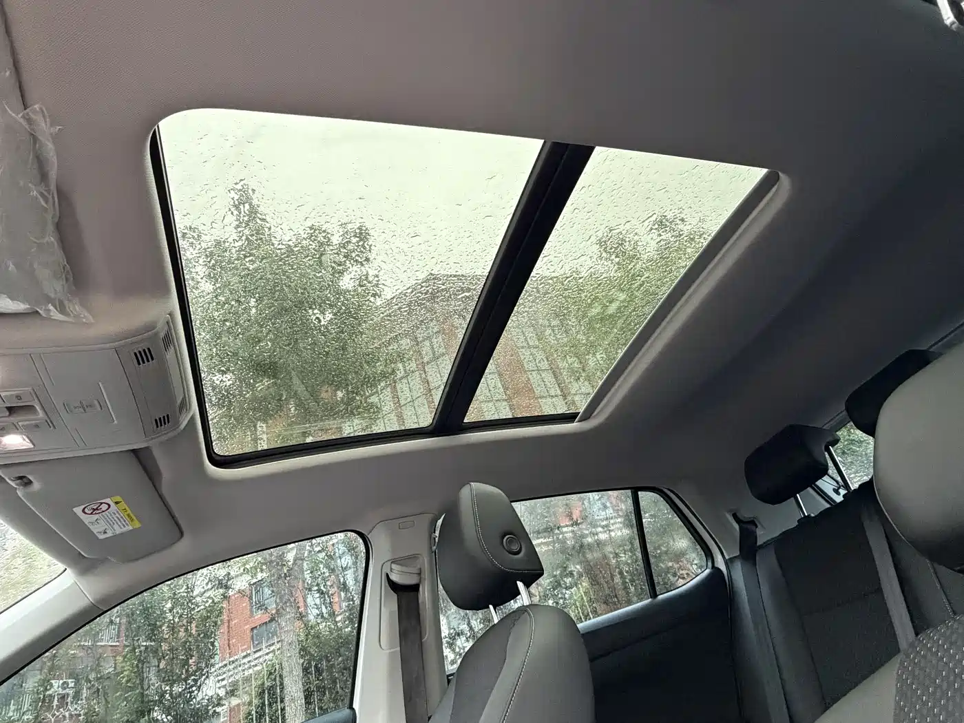 Volkswagen Tanying 2021 1.5L Automatic 30th Anniversary Edition фото 13