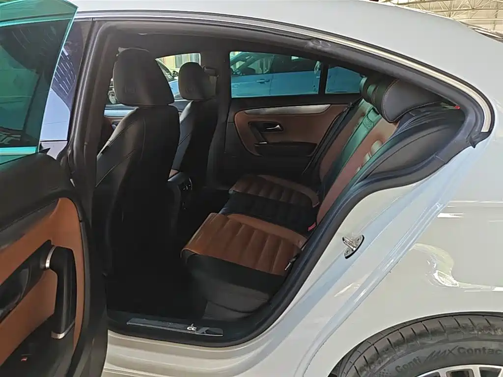 Volkswagen FAW-Volkswagen CC 2016 Model 1.8TSI Luxury фото 17