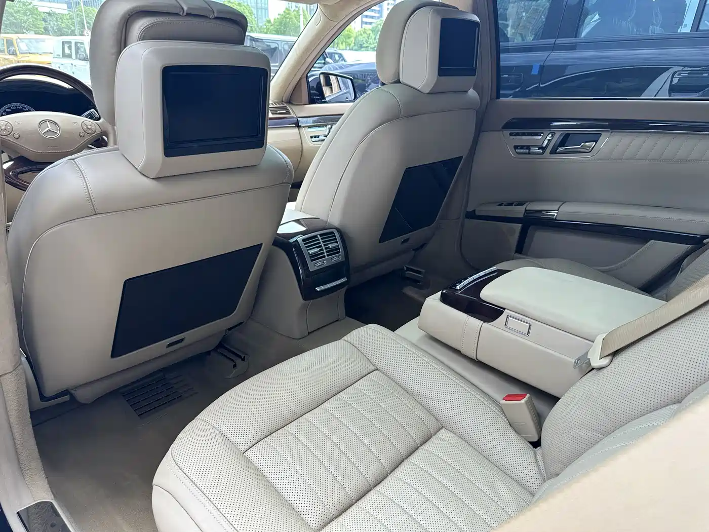 Mercedes-Benz S-Class 2010 S 600 L фото 17
