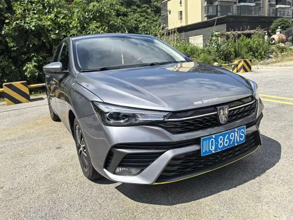 Фото 3 - Roewe i5
