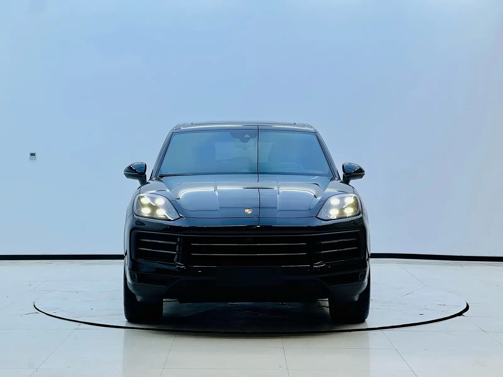 Фото 3 - Porsche Cayenne New Energy