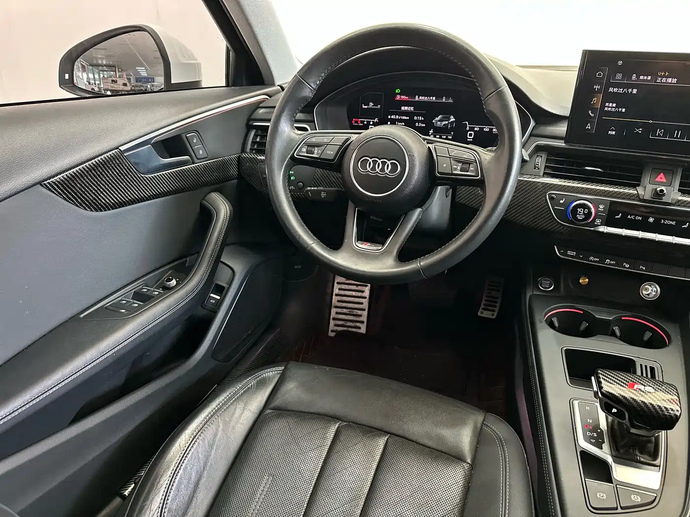 Audi A4L 2020 40 TFSI quattro Luxury Dynamic фото 12