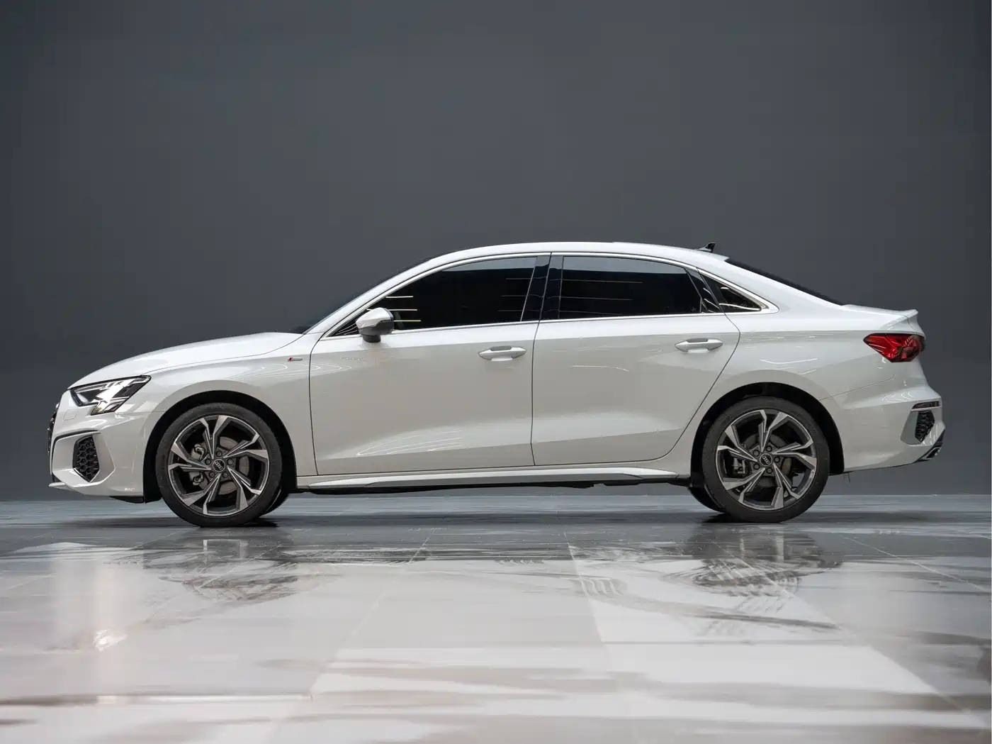 Audi A3 2023 A3L Limousine 35 TFSI Luxury Sport фото 6