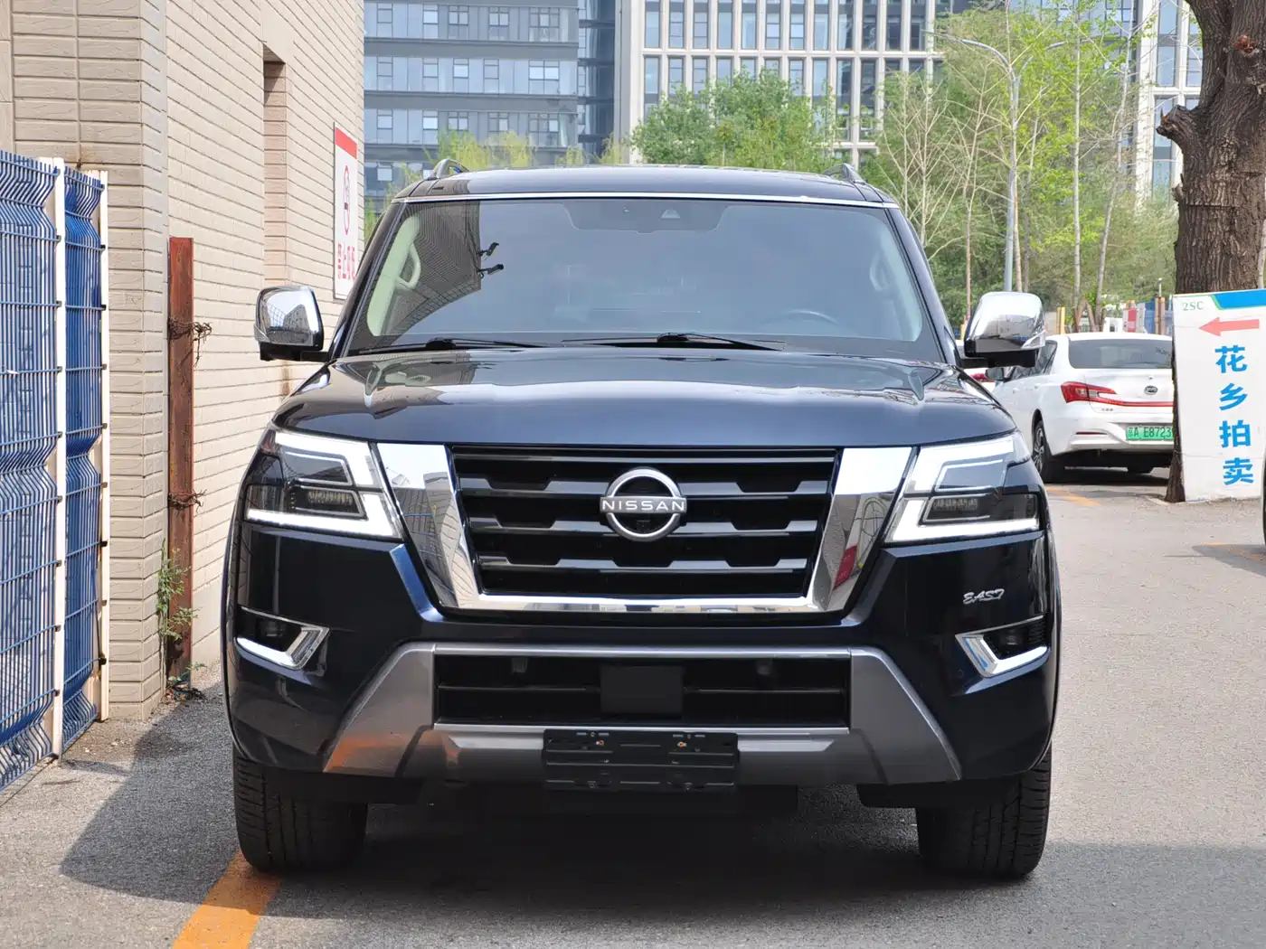Nissan Patrol 2023 ARMADA 5.6L Armada Flagship Edition фото 2