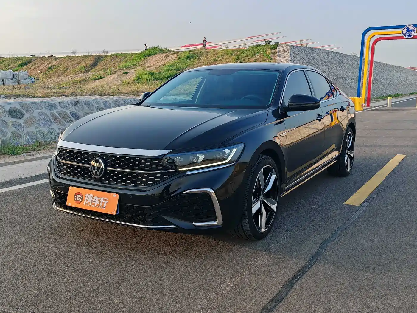 Volkswagen Passat 2024 330TSI Starlight Elite Edition