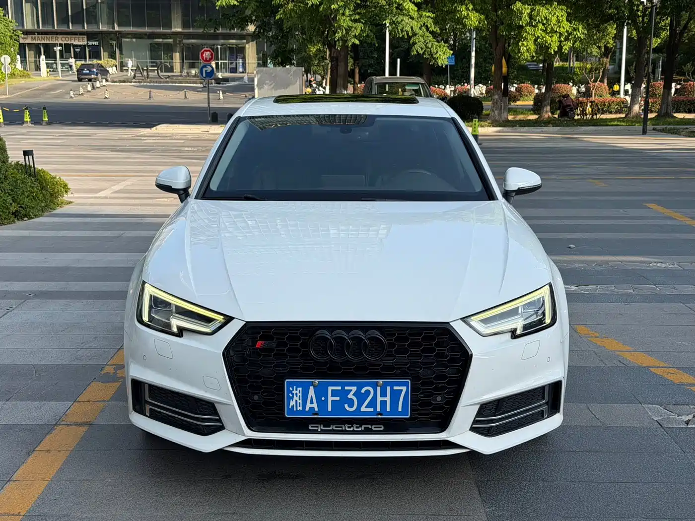 Audi A4L 2018 30th Anniversary 40 TFSI Fashion фото 2