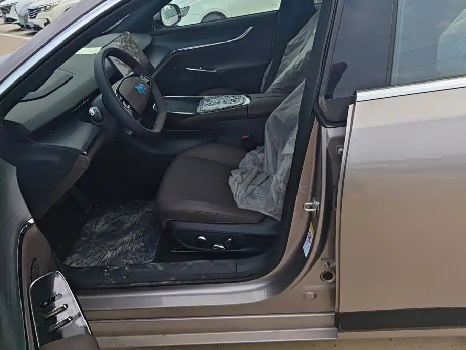 Changan Qiyuan A07 2026 2025 Blue Whale Extended Range 230 Flagship