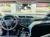 Фото 5 - Toyota Camry