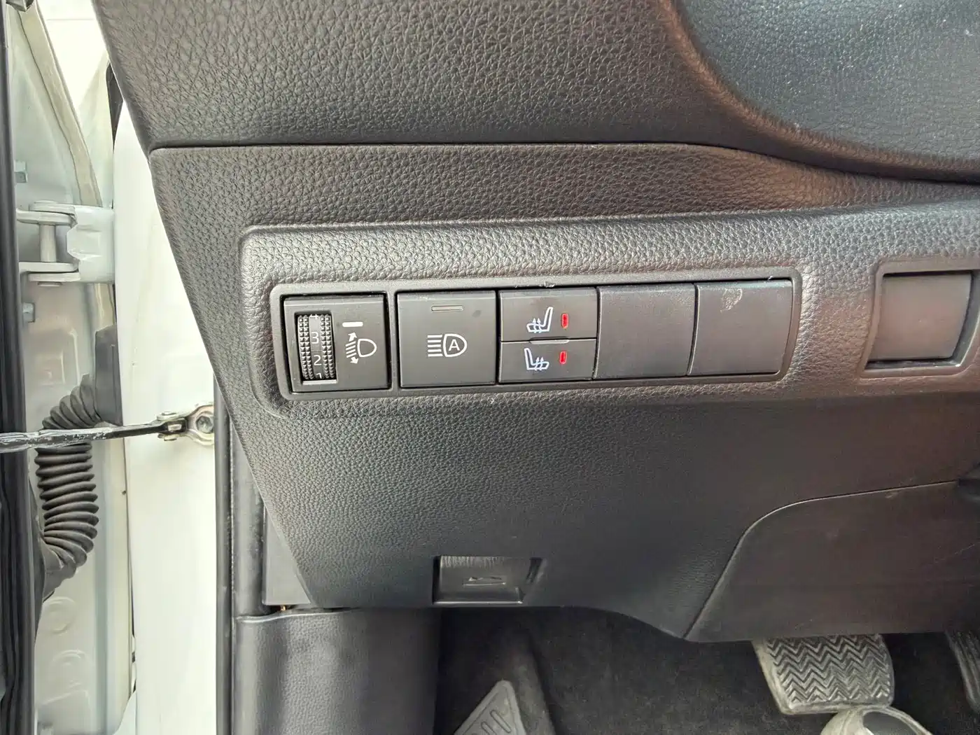 Toyota Levin 2022 185T CVT Luxury Edition фото 8